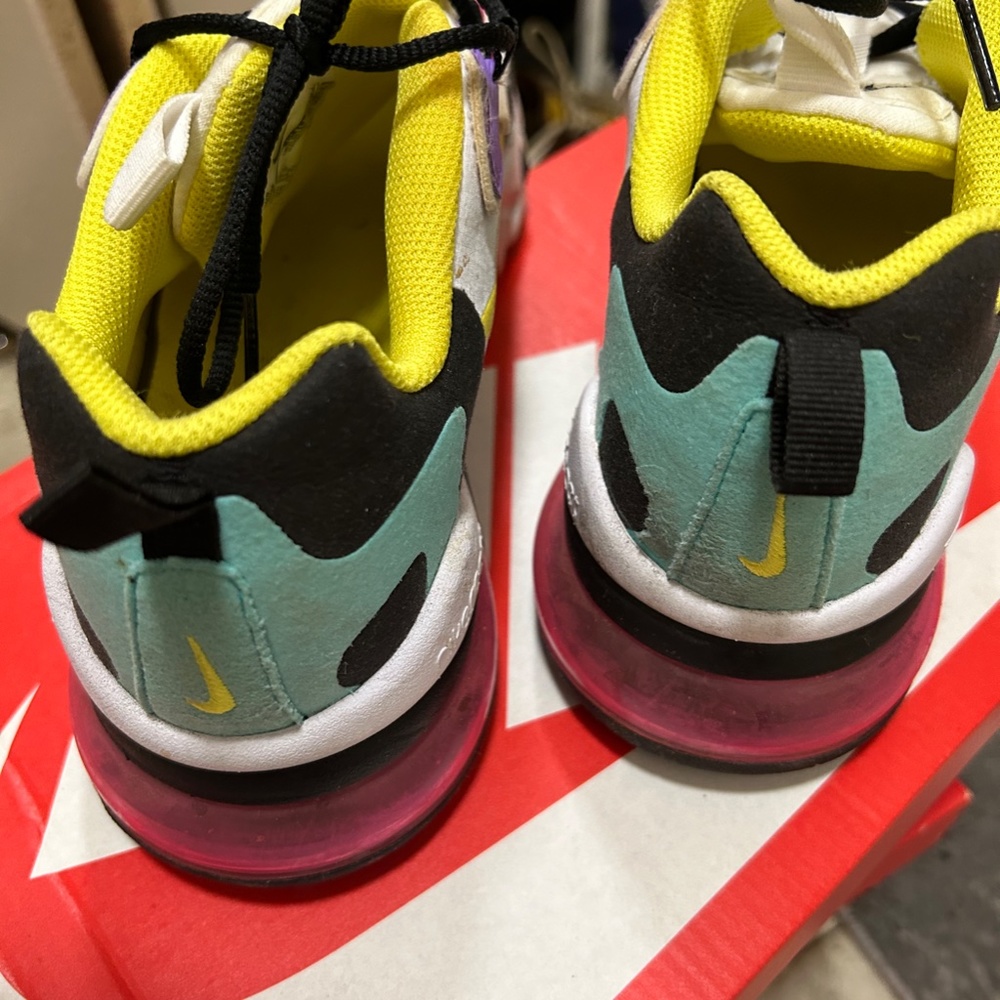 nike - Picture 3 of 5